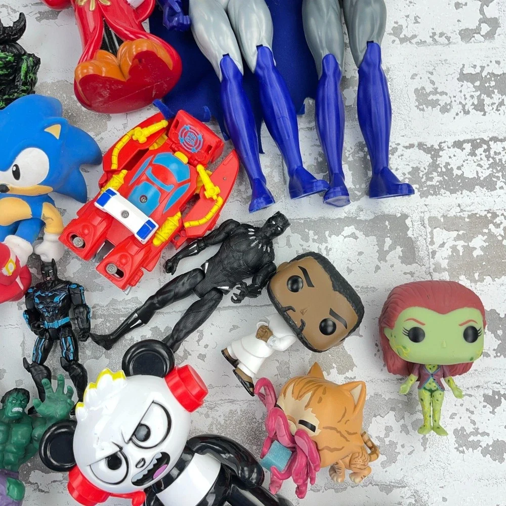 Super Hero Action Figure Lot Bundle Transformers Batman Hulk Marvel Reseller